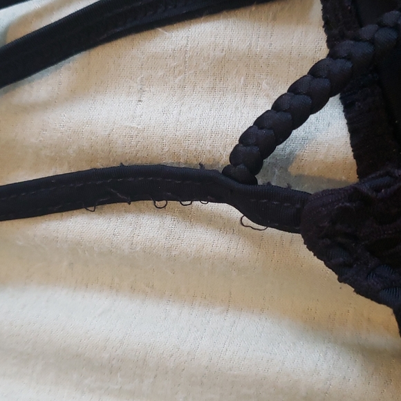 Hula Honey Black Lace Bikini Top- L - Picture 4 of 4